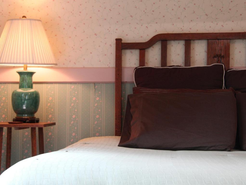 The Notchland Inn Bartlett Room photo
